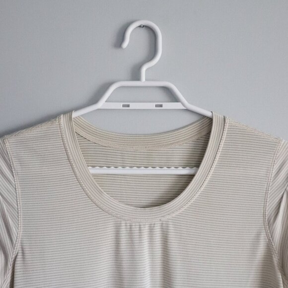 Lululemon Women's Striped Sz 6 Pedal To The Medal Slim Active Stretch T-Shirt - Picture 4 of 9